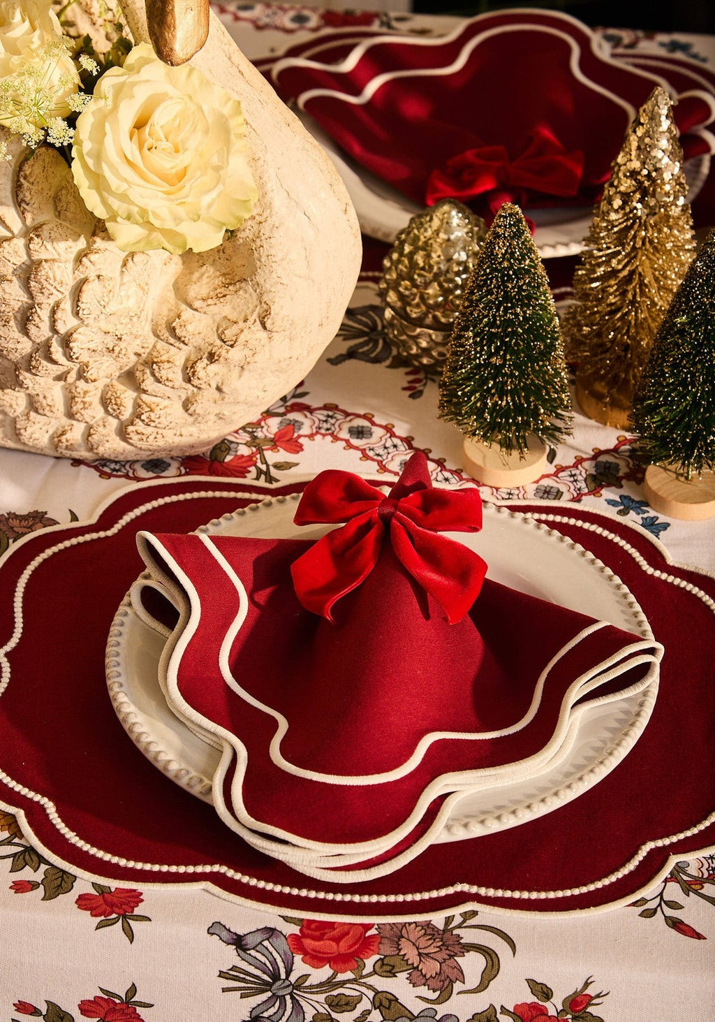 The Bordeaux Scallop Napkin- Set of 4