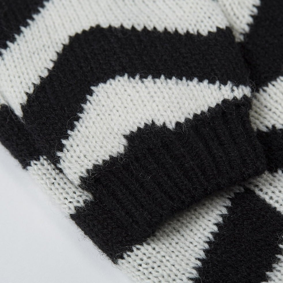 Zig Zag Jumper in Red and Black