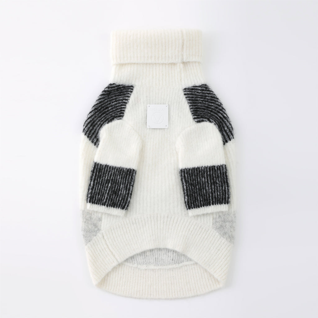 Contrast Stripe Turtleneck Jumper in Black and White