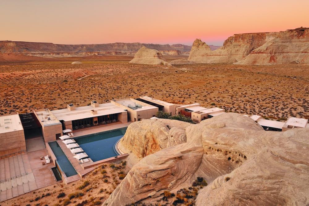 Remote Places to Stay Guidebook