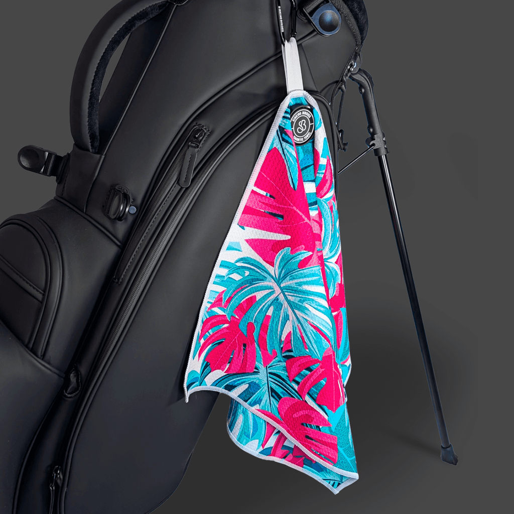 Magnetic Golf Towel in Palm Breeze