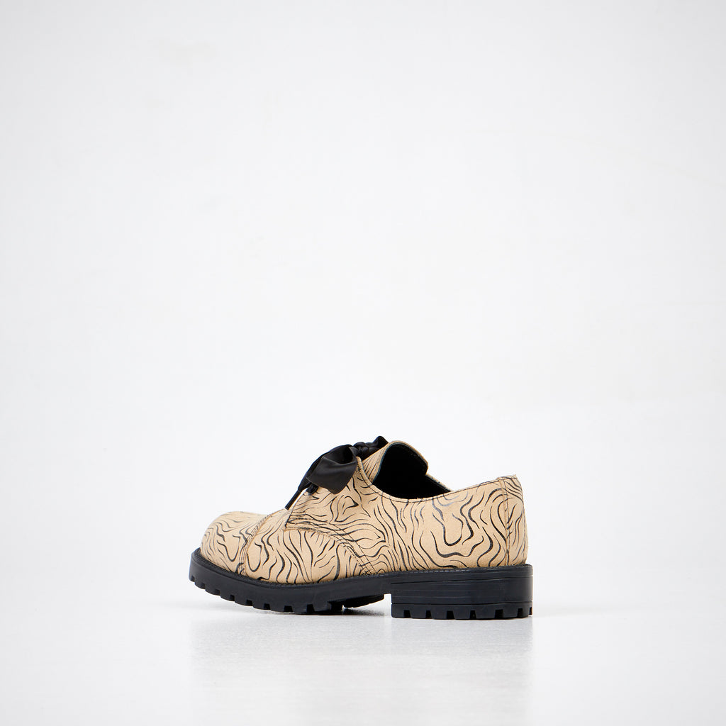 Widgets Unisex Leather Shoes – Durable, Stylish & Handcrafted by Samelin at www.brixbailey.com