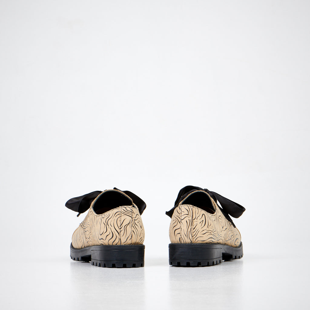 Widgets Unisex Leather Shoes – Durable & Stylish Craftsmanship by Samelin at www.brixbailey.com