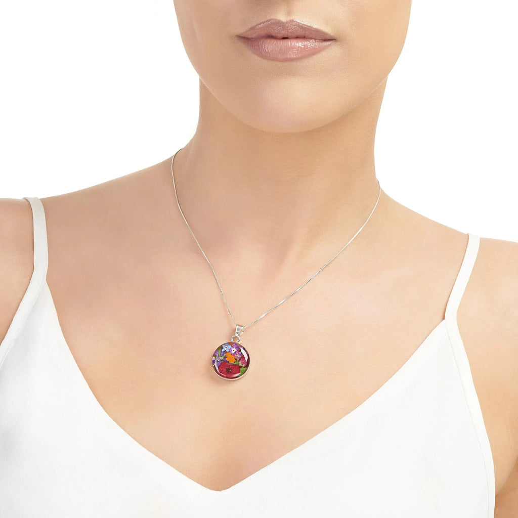 Real Flower Round Pendant Necklace in Sterling Silver
