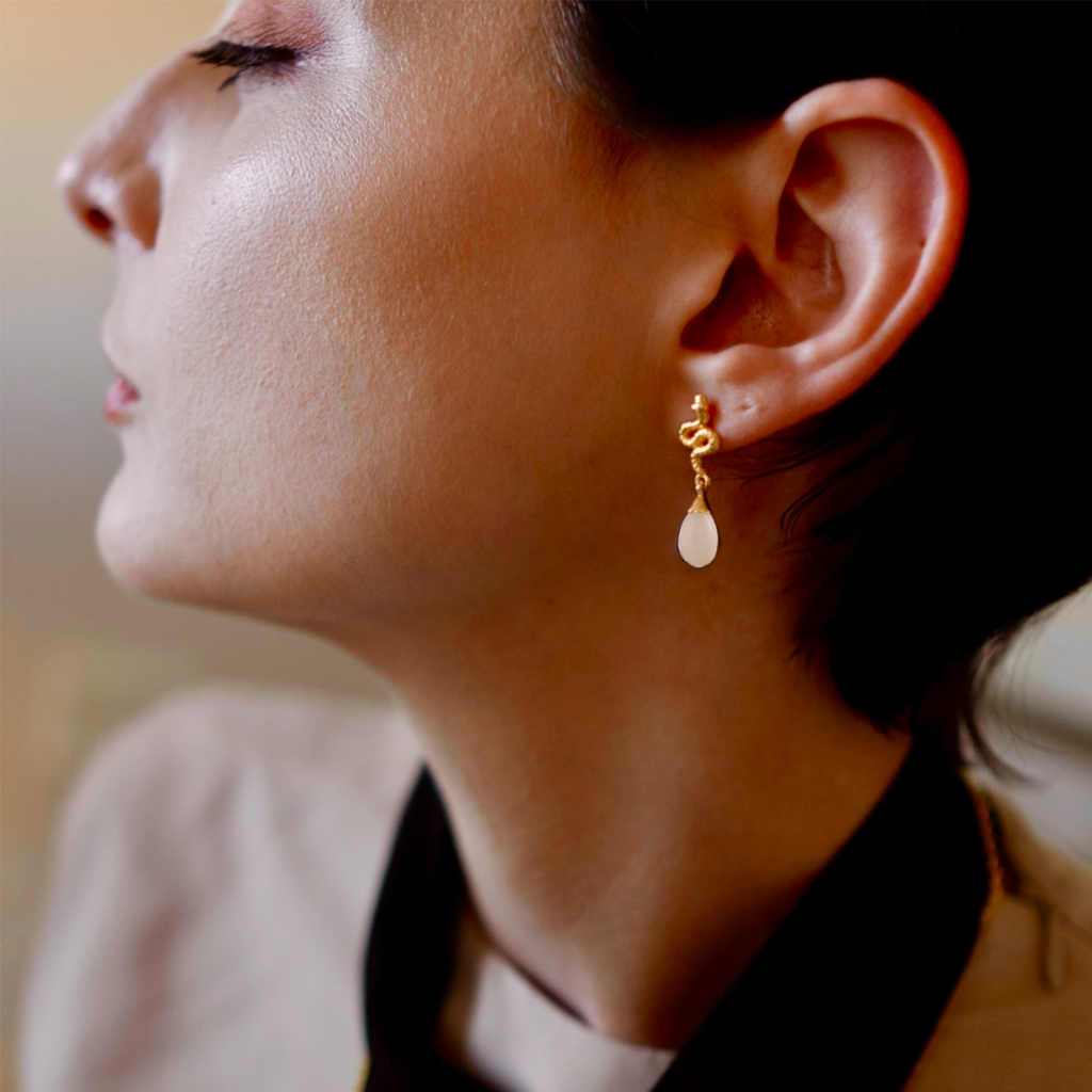 Medusa Small White Agate Drop Earrings