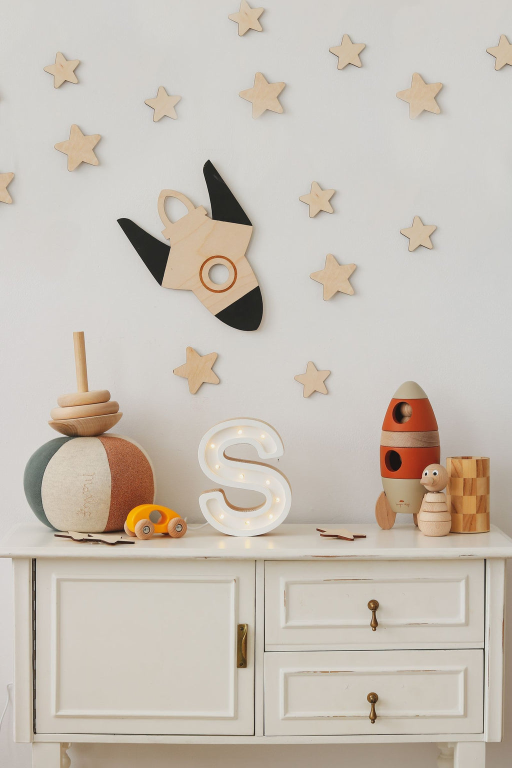 Wooden Wall Decoration - Moon, Saturn, Rocket & 10 Stars