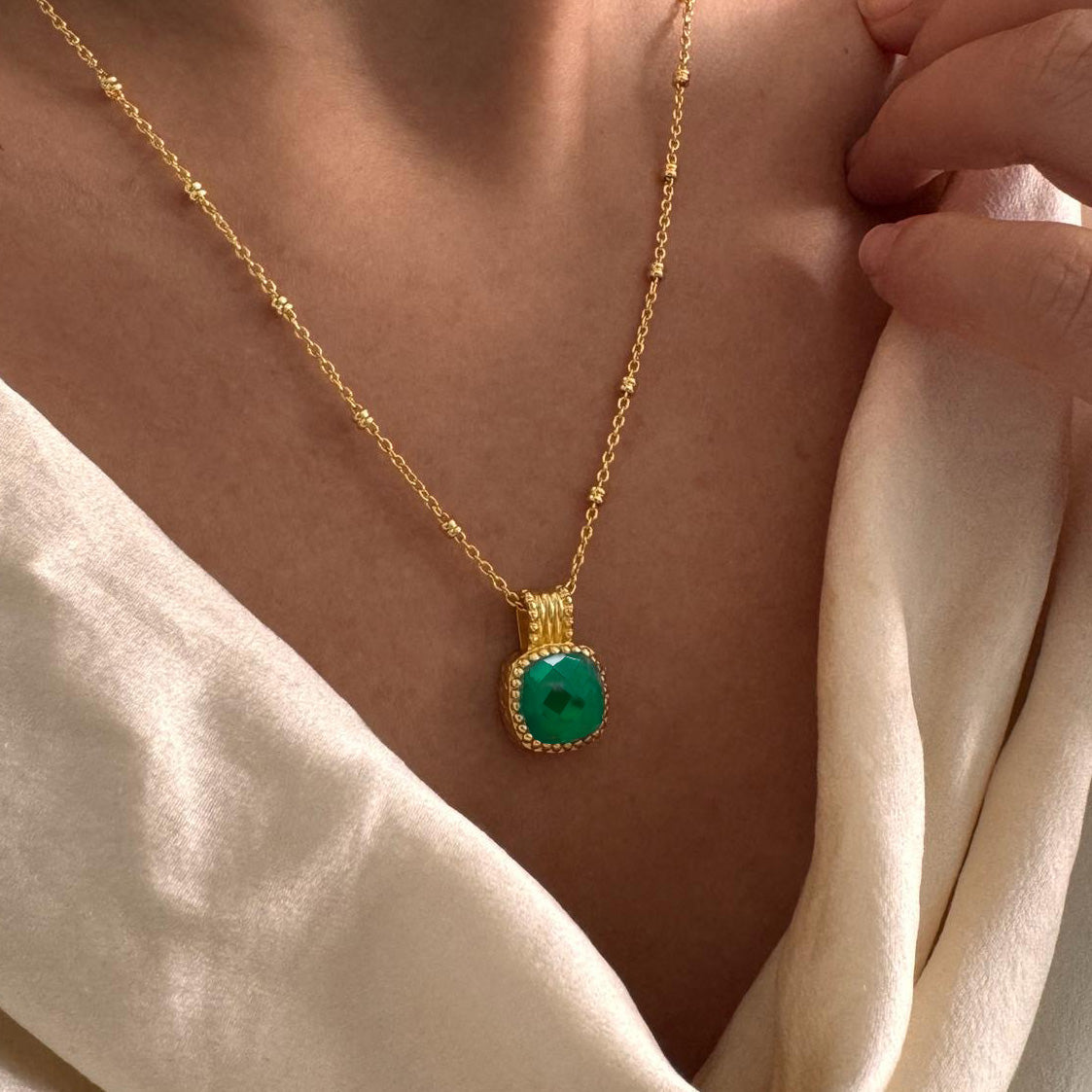 Green Onyx Square Pendant in Gold