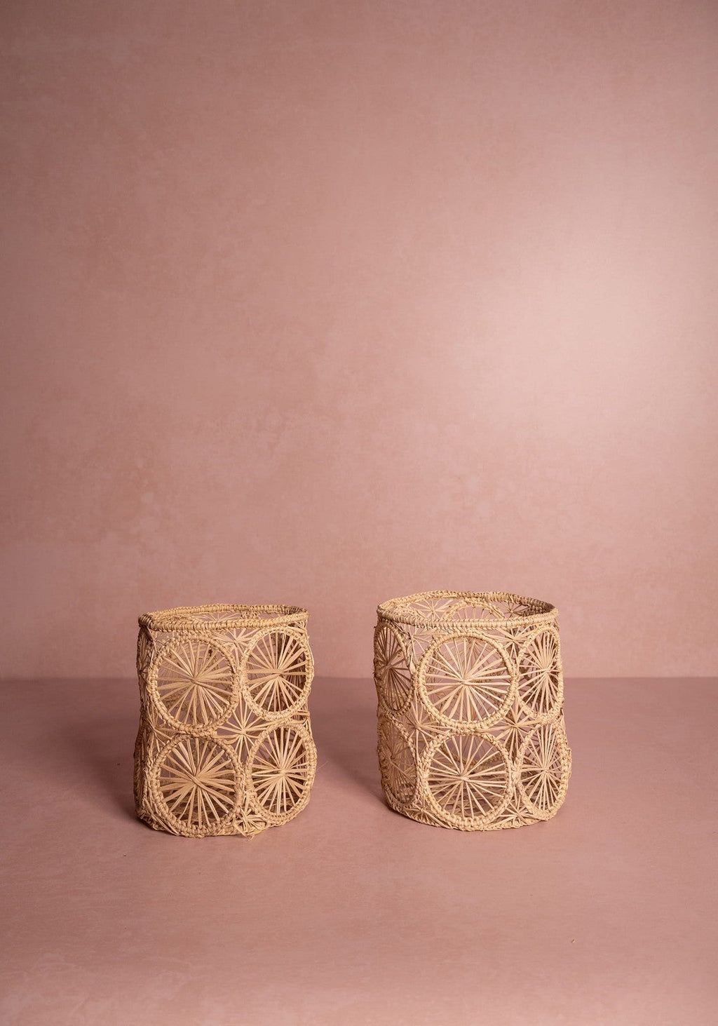 Atlántico Woven Hurricane Vase, Natural