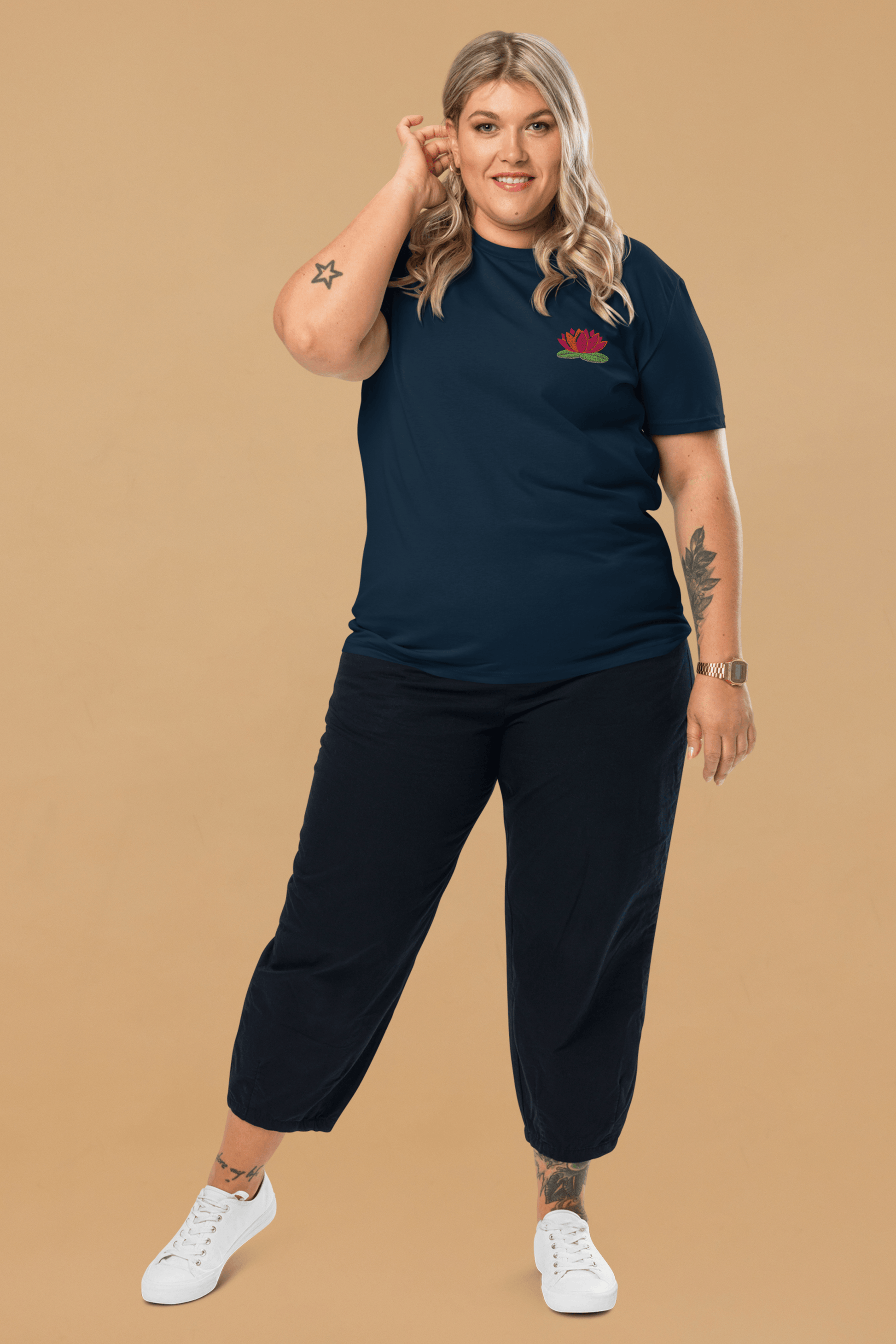 Water Lily T-Shirt in Navy