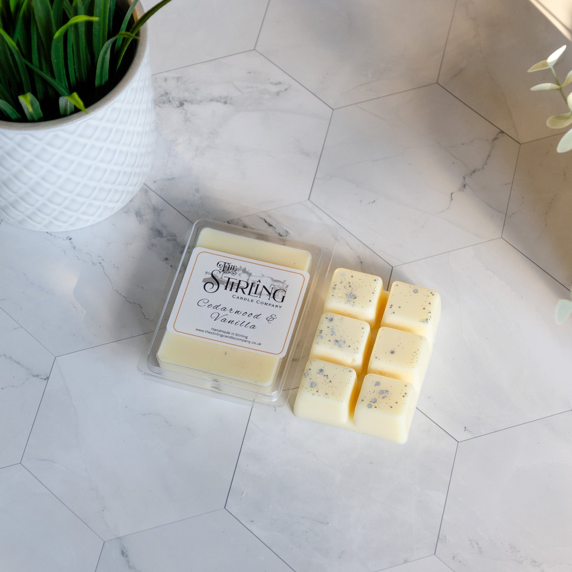 Cedarwood and Vanilla Wax Melt Clamshell