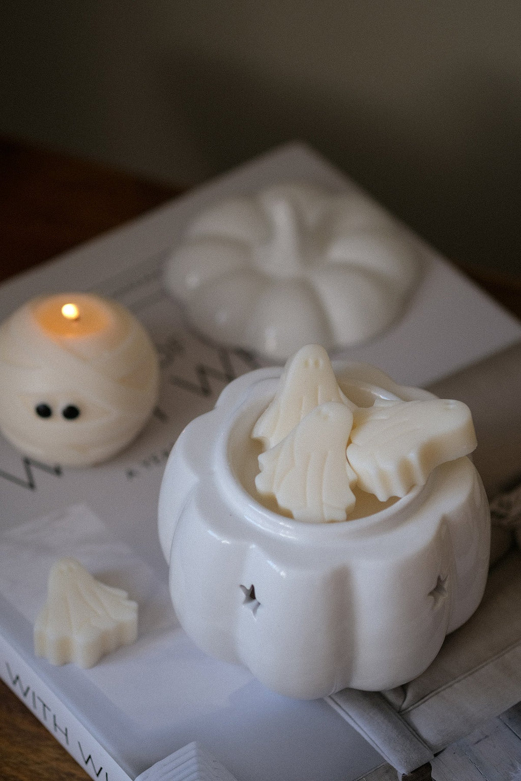 Pumpkin Wax Melt Burner in White